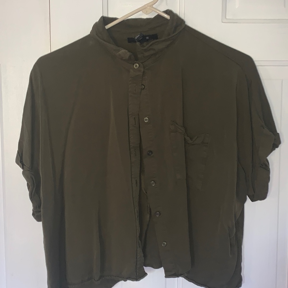 Green button down